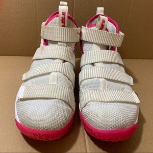 Lebron James Nike Soldier Basketball Shoes